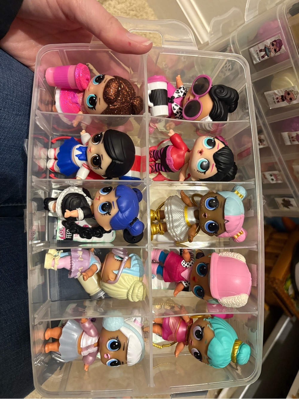 Lot of 100 lol dolls and pets.